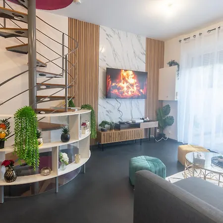 Hébergement de vacances Triplex Exceptionnel 3min Du Metro7 Villejuif